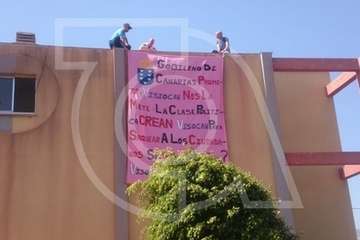 Las viviendas sociales de El Calero abrazan la lucha en Telde contra Visocan (Foto TA)